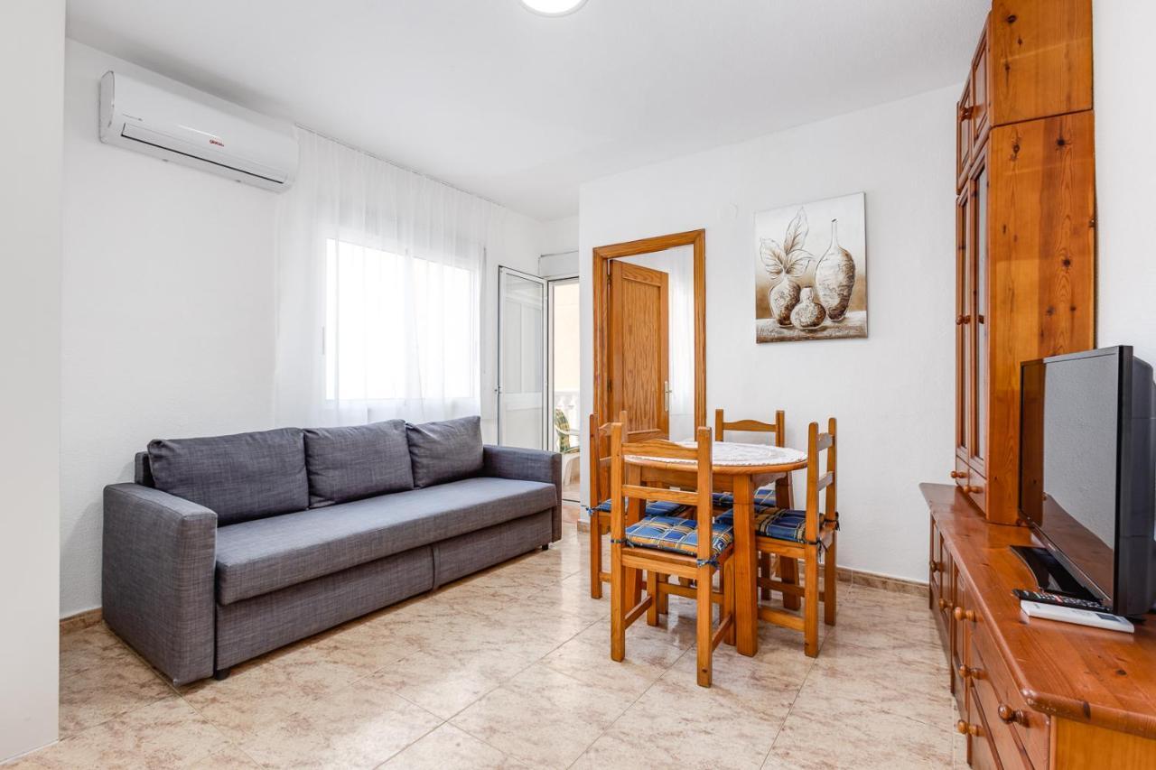 Apartment Caballero de Rodas Torrevieja Exterior foto